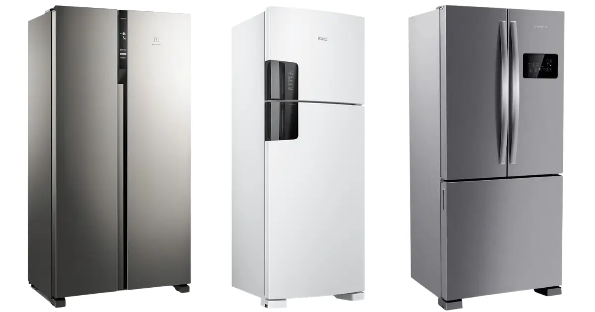Três modelos de geladeiras, incluindo uma side by side, uma duplex branca e uma french door em inox, representando a variedade de eletrodomésticos da Webcontinental onde se pode usar cupom de desconto.
